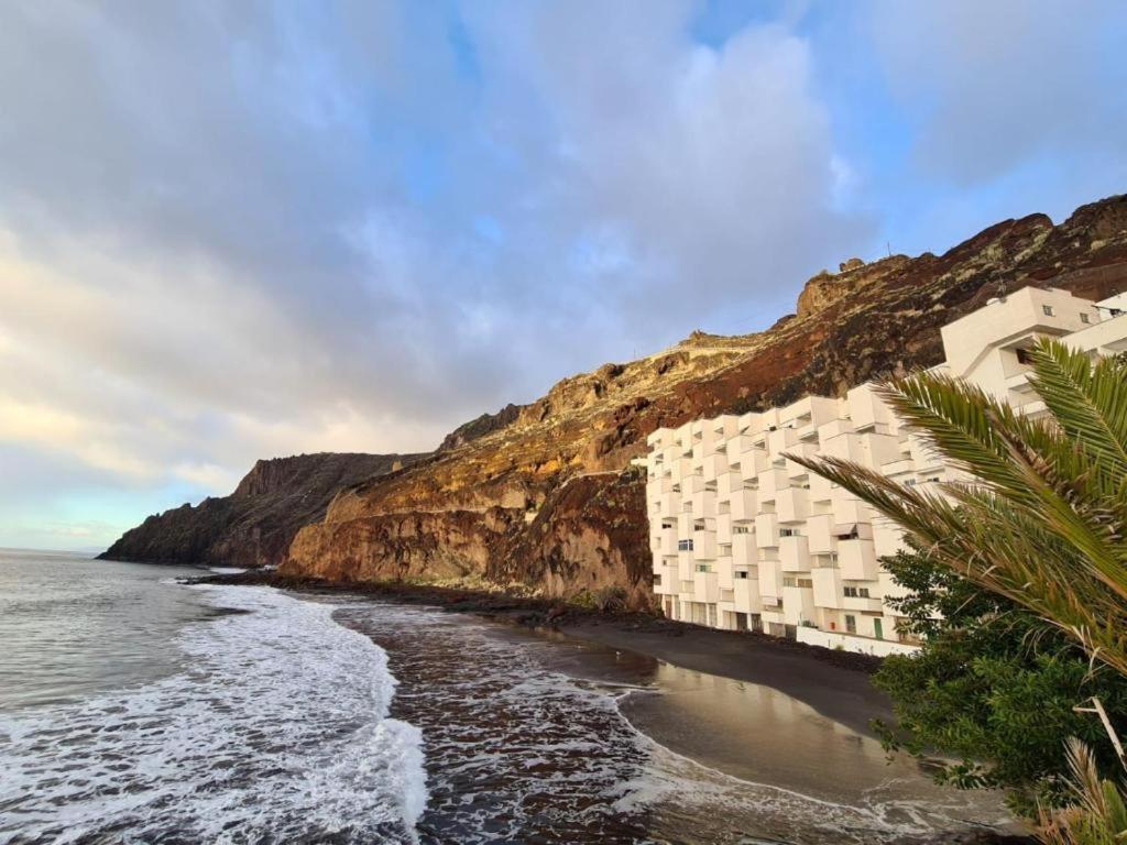 Playa Chica Beachfront Санта-Крус-де-Тенерифе